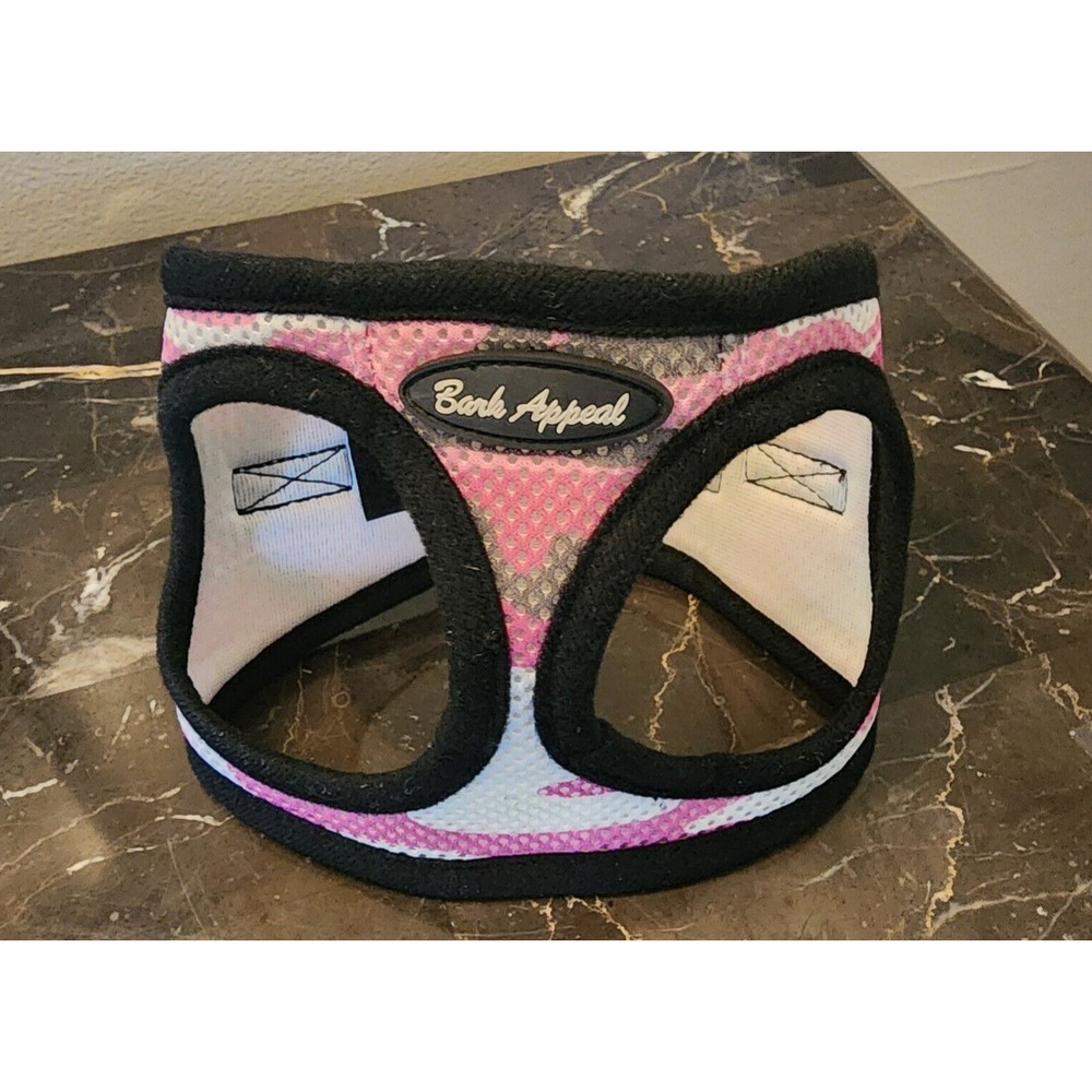Bark Appeal Step in Dog Harness Size Small in Camouflage Pink Print